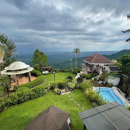 The Lakeview Suites Tagaytay City Exterior foto